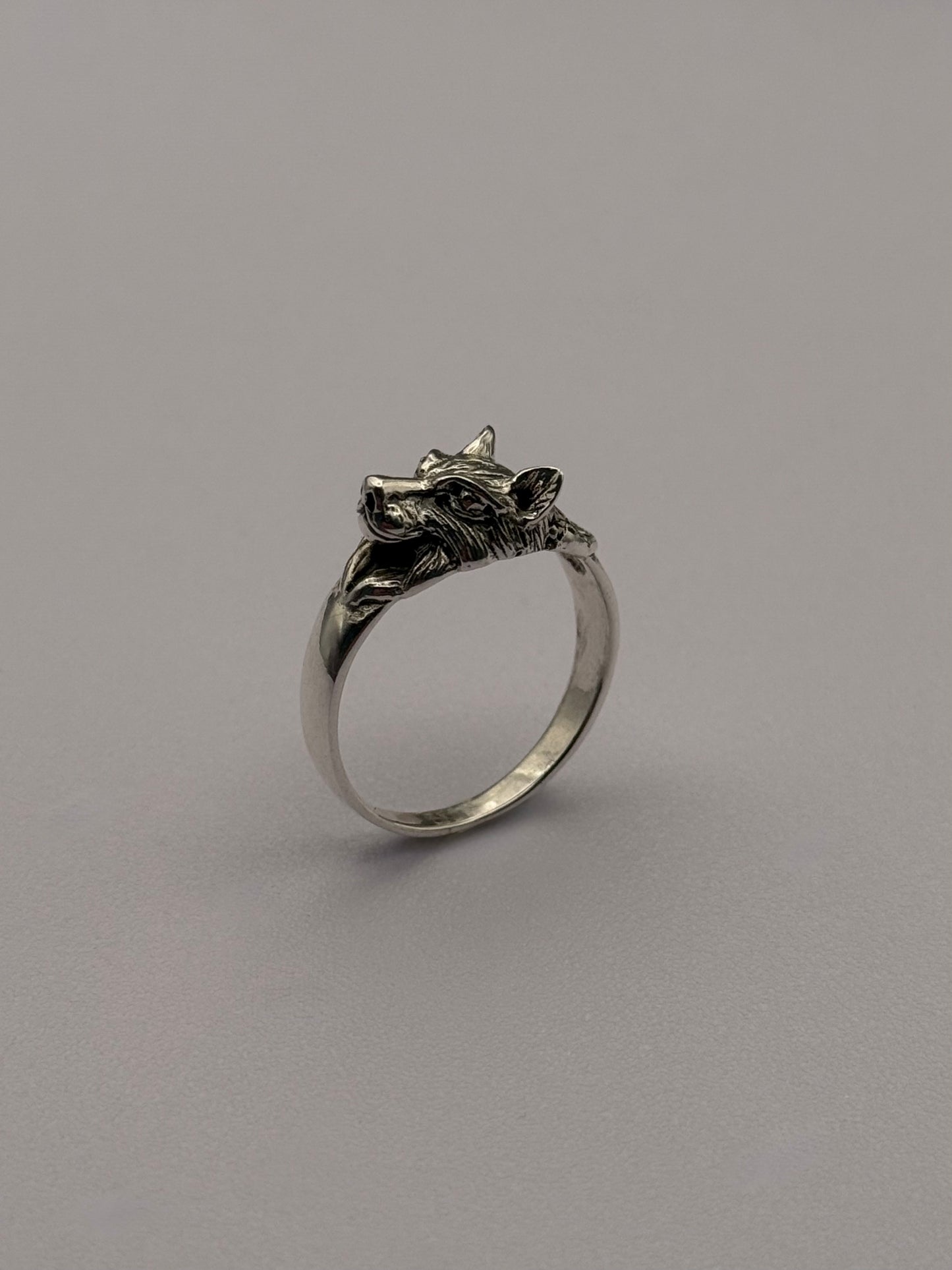 Wolf head ring